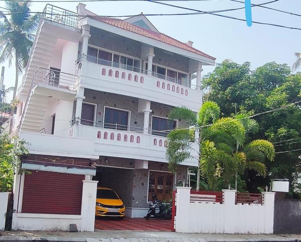 Maria Glory Homestay *